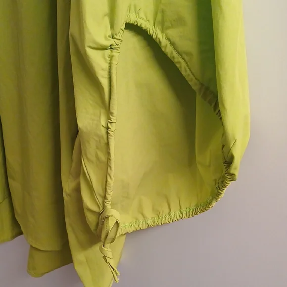 DAVI & DANI Vibrant Green Top - Picture 3 of 7